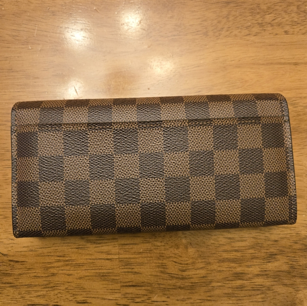 Louis Vuitton Sarah Wallet - Picture 5 of 5
